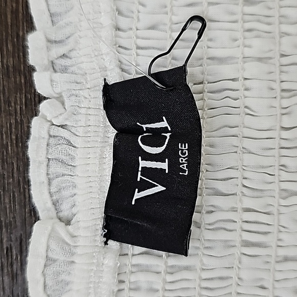 VICI Puffed Sleeve Smocked Crop Top Size L - Picture 4 of 13
